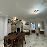 Suli Apartament *